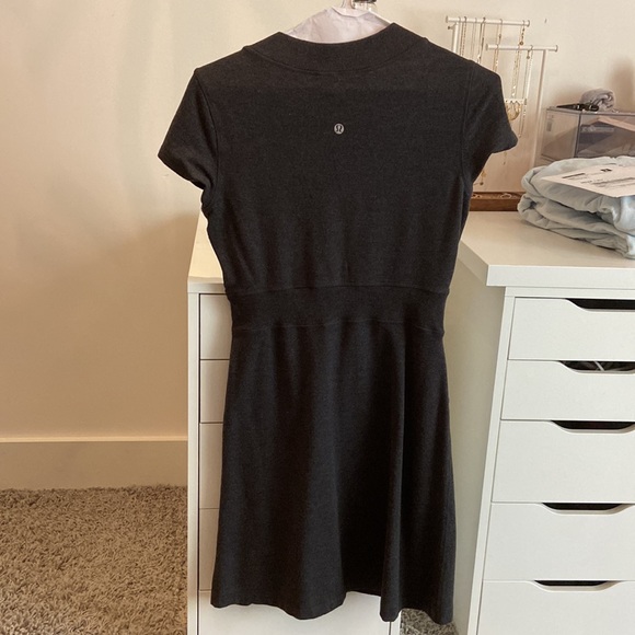 Lulu lemon dress - Picture 2 of 3